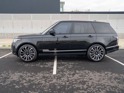 Used 2017 Land Rover Range Rover HSE AWD/4WD image 2