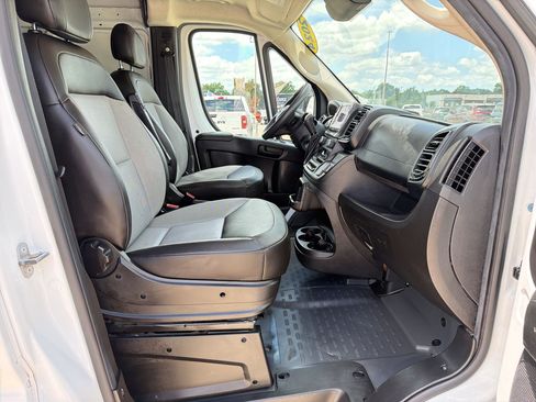 Used 2024 RAM ProMaster 2500 w/ Convenience Group FWD image 23