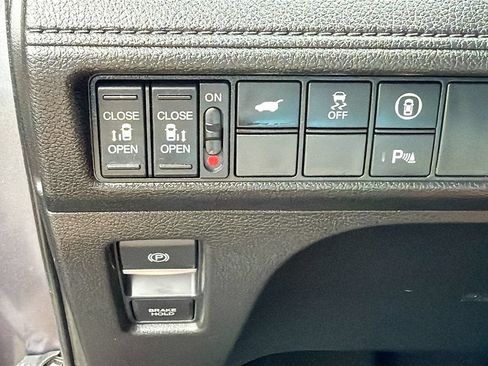 Used 2022 Honda Odyssey Touring image 21