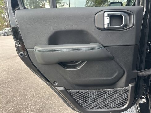 Used 2024 Jeep Wrangler High Altitude image 18