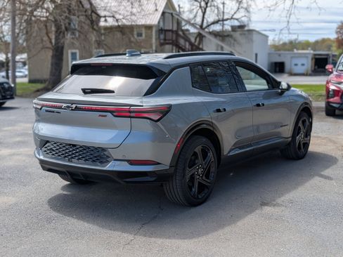 New 2025 Chevrolet Equinox EV RS image 10