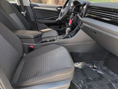 Used 2025 Volkswagen Jetta S image 29