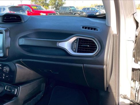 Used 2021 Jeep Renegade Sport image 23