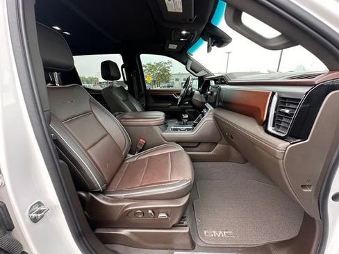 Used 2023 GMC Sierra 1500 Denali AWD/4WD image 31