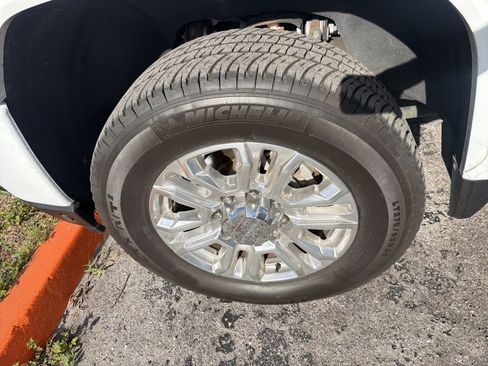 Used 2020 GMC Sierra 2500 Denali w/ Denali Ultimate Package image 5