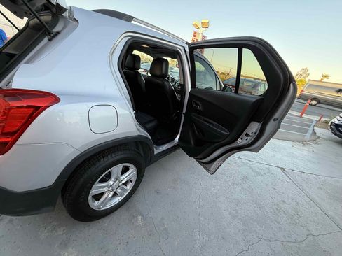 Used 2015 Chevrolet Trax LT w/ LT Sun and Sound Package image 39