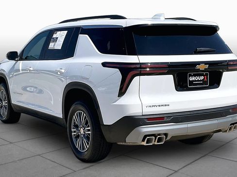 Certified 2026 Chevrolet Traverse LT FWD image 12