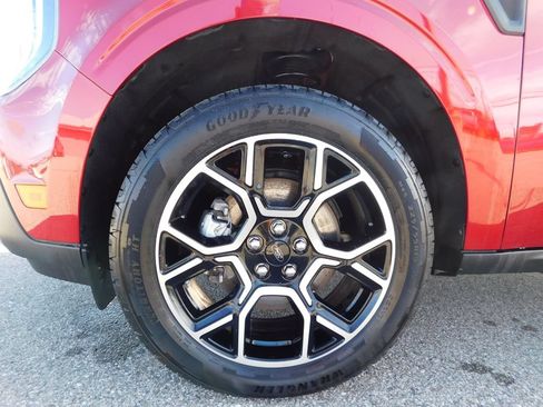 Used 2026 Ford Maverick Lariat w/ 4K Tow Package AWD/4WD image 16