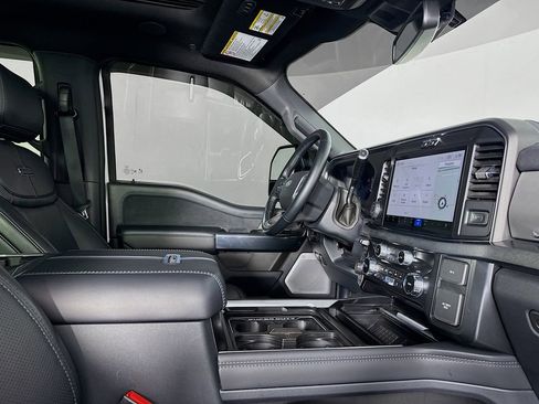 Used 2025 Ford F350 Platinum w/ FX4 Off-Road Package image 39