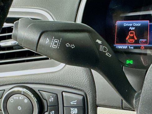 Used 2022 Ford Edge Titanium AWD/4WD image 14