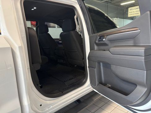 Used 2024 Chevrolet Silverado 1500 LT AWD/4WD image 26