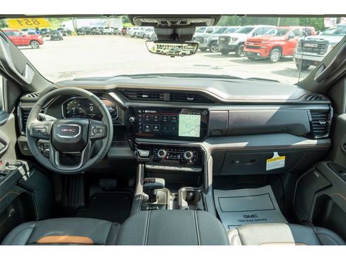 New 2026 GMC Sierra 1500 AT4 w/ AT4 Premium Package AWD/4WD image 34