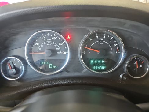 Used 2017 Jeep Wrangler Sport image 14