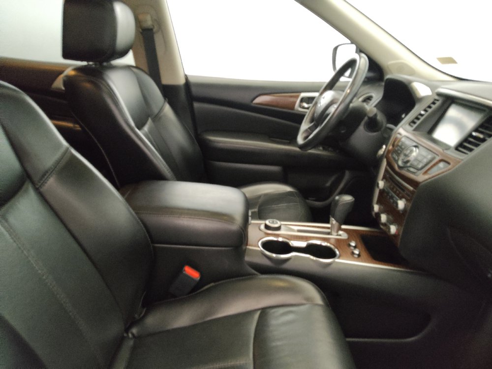 Used 2018 Nissan Pathfinder Platinum AWD/4WD image 21