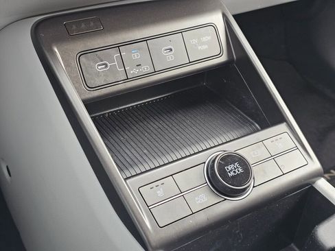 Used 2024 Hyundai Kona SEL image 23