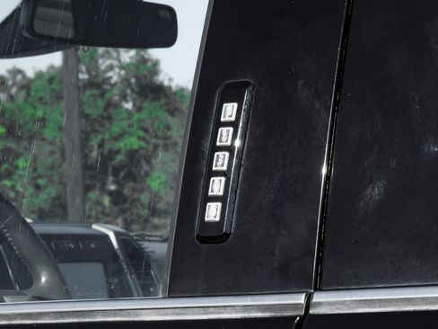 Used 2018 Ford F250 King Ranch w/ Chrome Package image 40