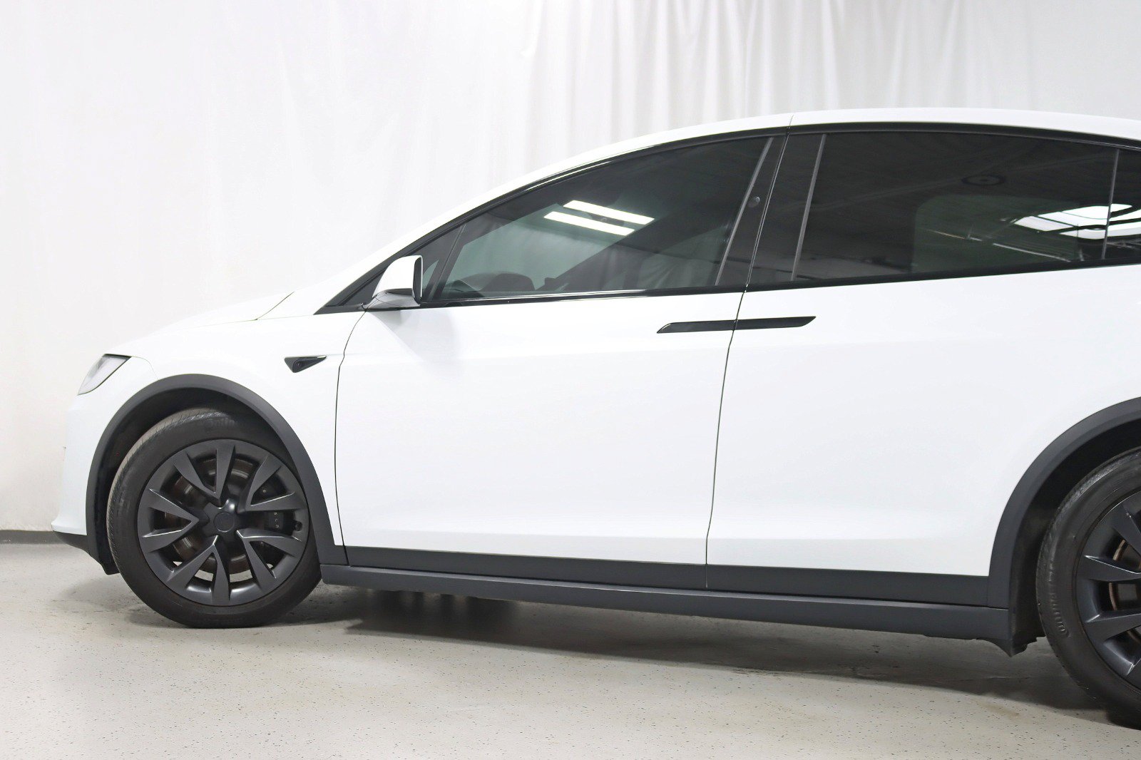 Used 2023 Tesla Model X AWD/4WD image 12