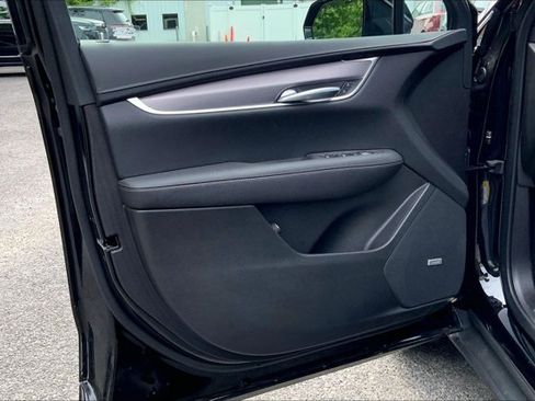 Used 2025 Cadillac XT5 Luxury w/ LPO, Floor Liner Package AWD/4WD image 23