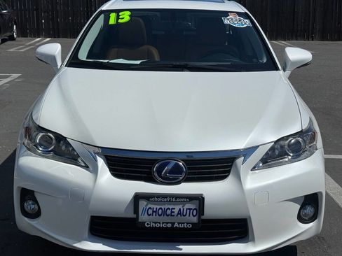 Used 2013 Lexus CT 200h FWD image 2