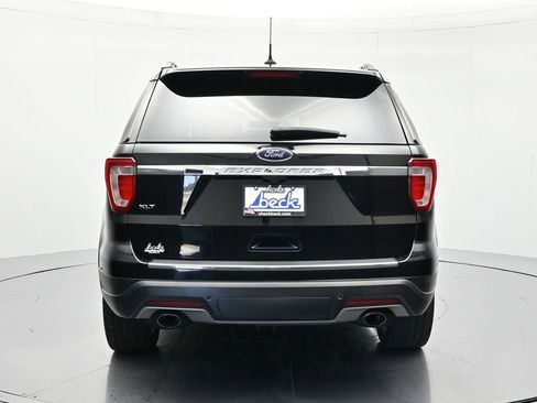 Used 2018 Ford Explorer XLT w/ Equipment Group 202A FWD image 6