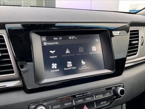 Used 2018 Kia Niro EX image 29