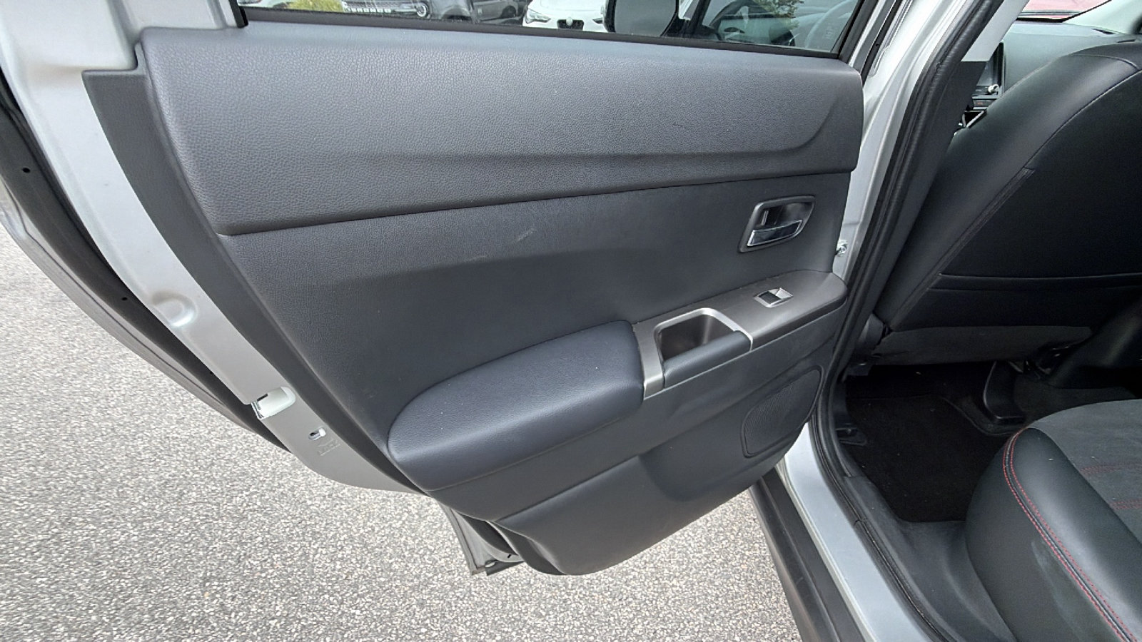 Used 2024 Mitsubishi Outlander Sport AWD image 22
