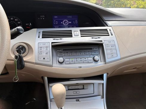 Used 2005 Toyota Avalon XL FWD image 23