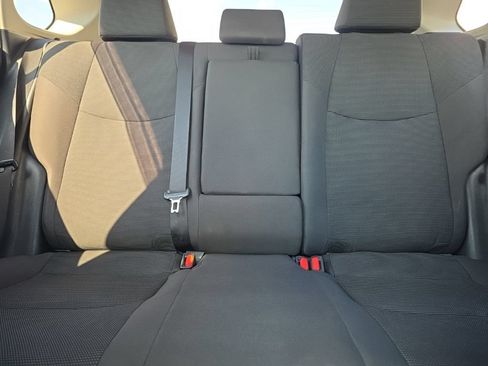 Used 2019 Toyota RAV4 LE AWD/4WD image 19