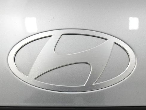Used 2025 Hyundai Santa Fe SEL AWD/4WD image 13