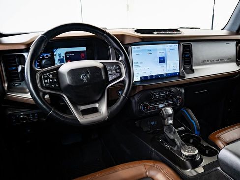 Used 2022 Ford Bronco Outer Banks image 4