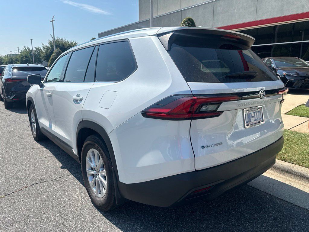 Used 2026 Toyota Grand Highlander AWD Hybrid image 8