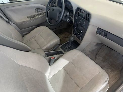 Used 2001 Volvo S40 FWD image 17