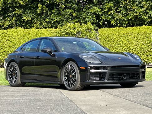 New 2026 Porsche Panamera GTS image 10