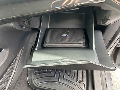 Used 2017 Ford Escape Titanium AWD/4WD image 25