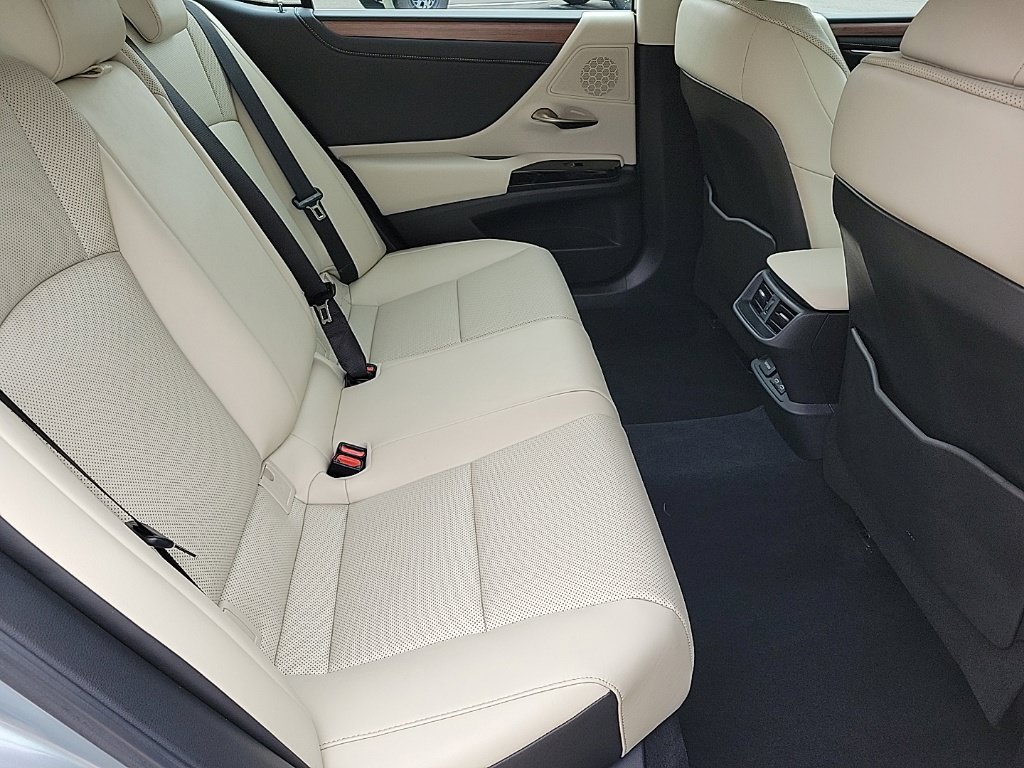 Used 2025 Lexus ES 350 w/ Premium Package FWD image 14