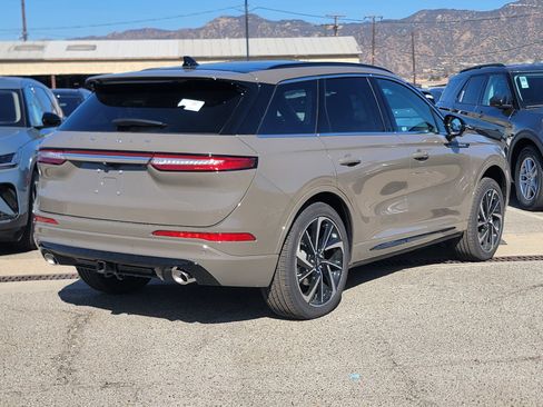 New 2025 Lincoln Corsair Grand Touring w/ Equipment Group 301A image 4