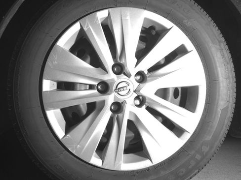 Used 2025 Nissan Sentra S FWD image 12