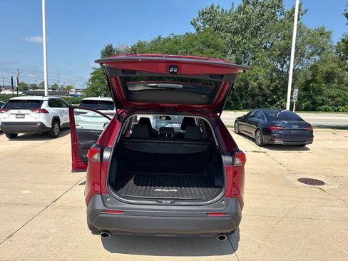 Used 2025 Toyota RAV4 XLE AWD/4WD image 26