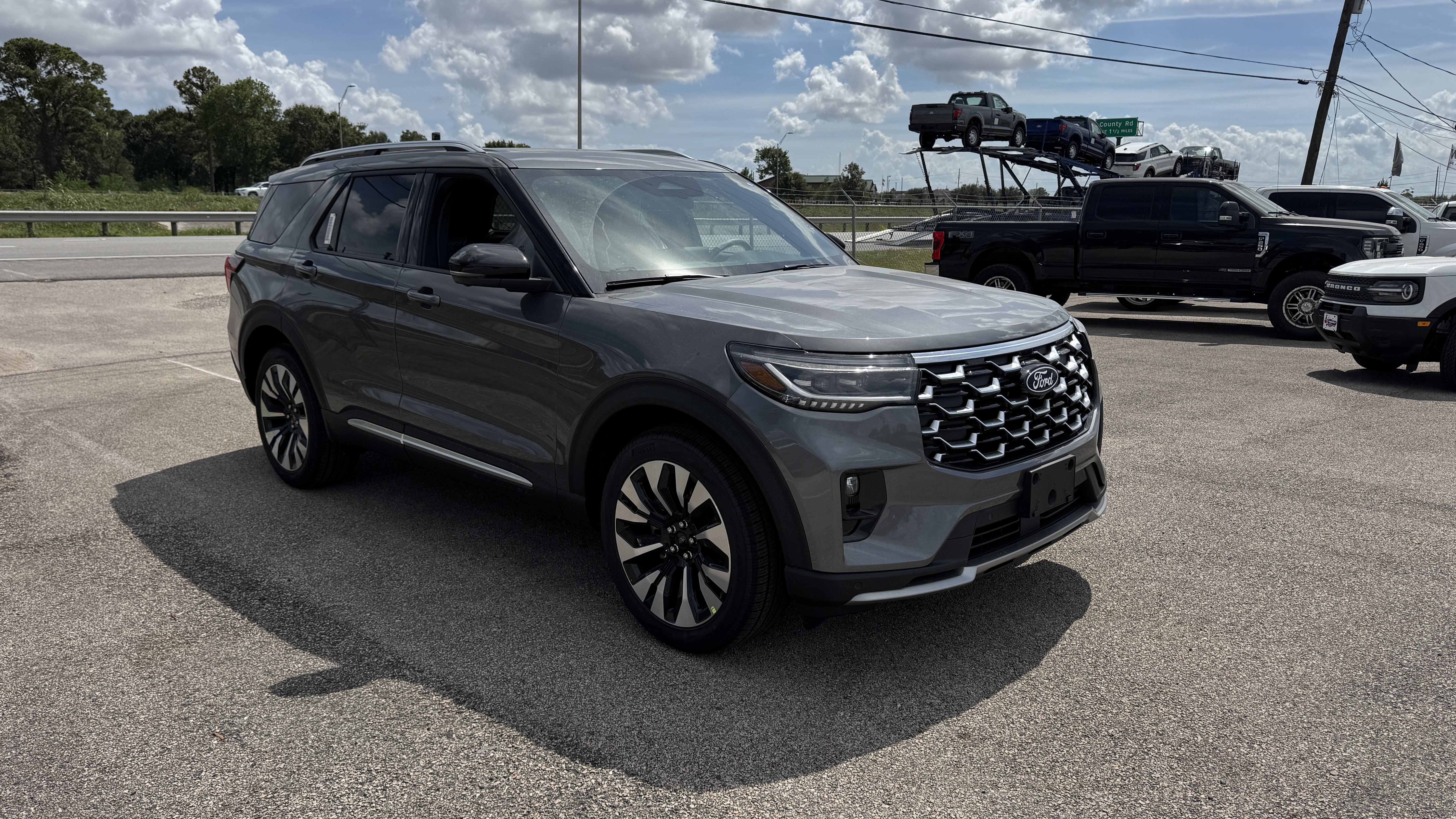 New 2027 Ford Explorer Platinum w/ LUX Leather Package AWD/4WD image 1