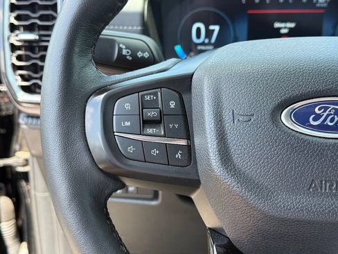 Used 2025 Ford Ranger Lariat w/ FX4 Off-Road Package AWD/4WD image 9