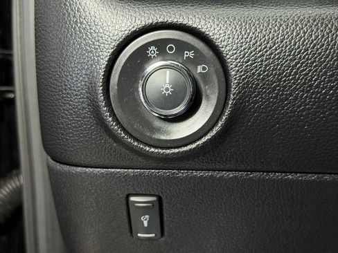 Used 2017 Lincoln Navigator Select AWD/4WD image 32