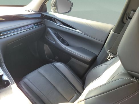 Certified 2025 INFINITI QX60 Pure image 9