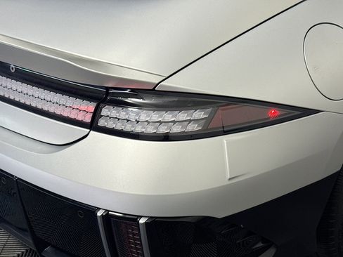 Used 2023 Hyundai Ioniq 6 SEL image 34