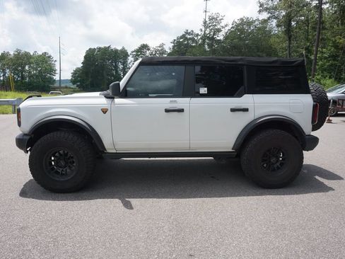 Used 2022 Ford Bronco Badlands AWD/4WD image 16