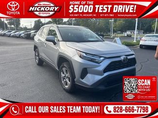 Used 2025 Toyota RAV4 XLE FWD video 1