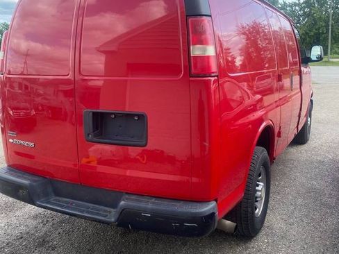 Used 2010 Chevrolet Express 3500 RWD image 5