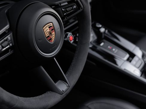 Certified 2026 Porsche 911 Targa 4 GTS AWD/4WD image 22
