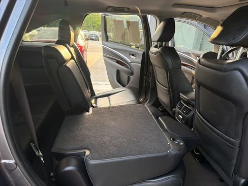 Used 2018 Acura MDX FWD image 16