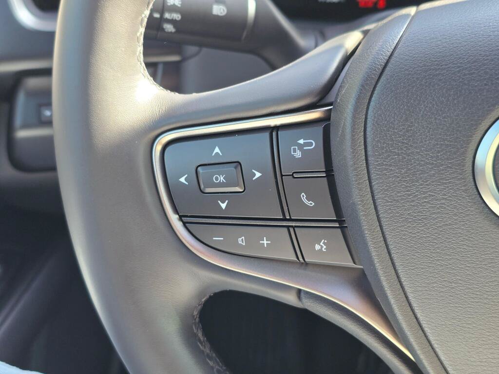 Used 2025 Lexus UX 300h AWD w/ Accessory Package (Z1) image 30