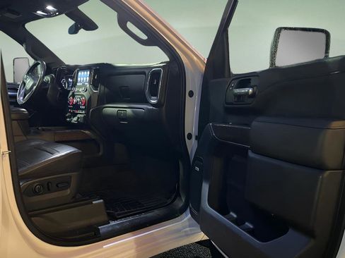 Used 2021 GMC Sierra 2500 Denali w/ Denali Ultimate Package image 16